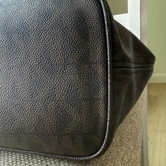 Michael Kors Dark Brown and Beige Tote - Picture 4 of 16